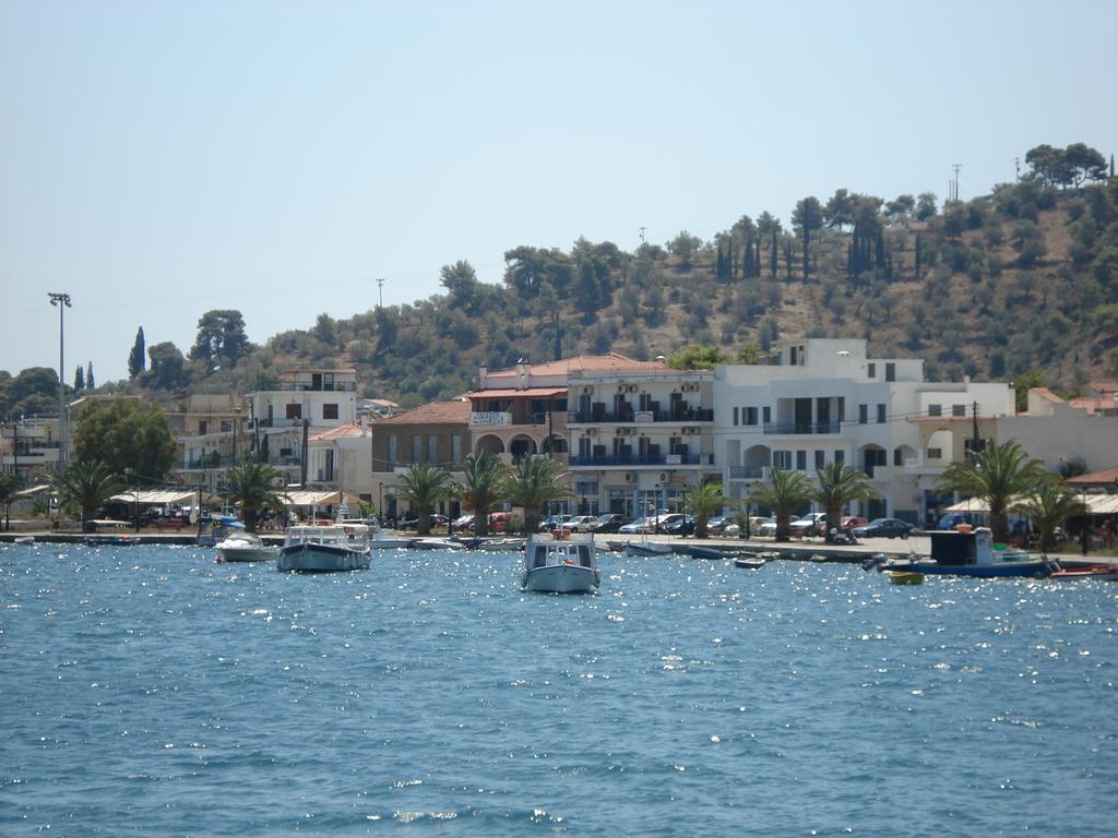 Bissias Guest House Galatás المظهر الخارجي الصورة