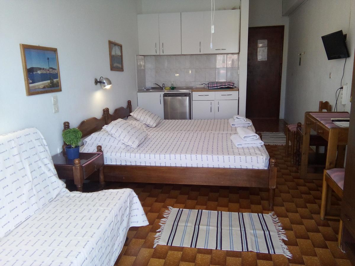 Bissias Guest House Galatás المظهر الخارجي الصورة