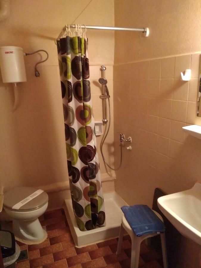 Bissias Guest House Galatás المظهر الخارجي الصورة