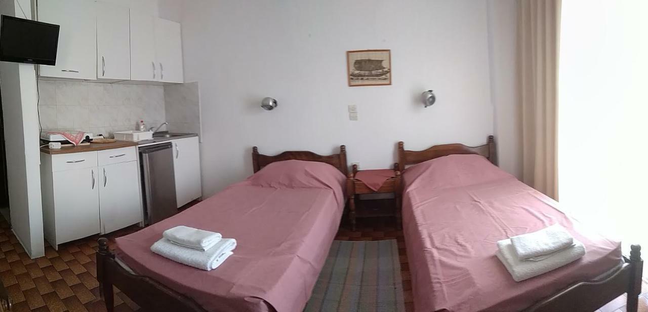 Bissias Guest House Galatás المظهر الخارجي الصورة